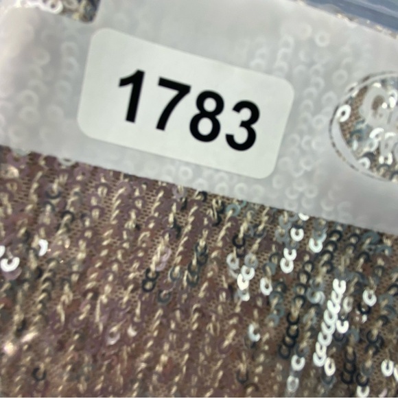 Love on a hanger silver sequin slit front mini skirt, 3 - Picture 10 of 10
